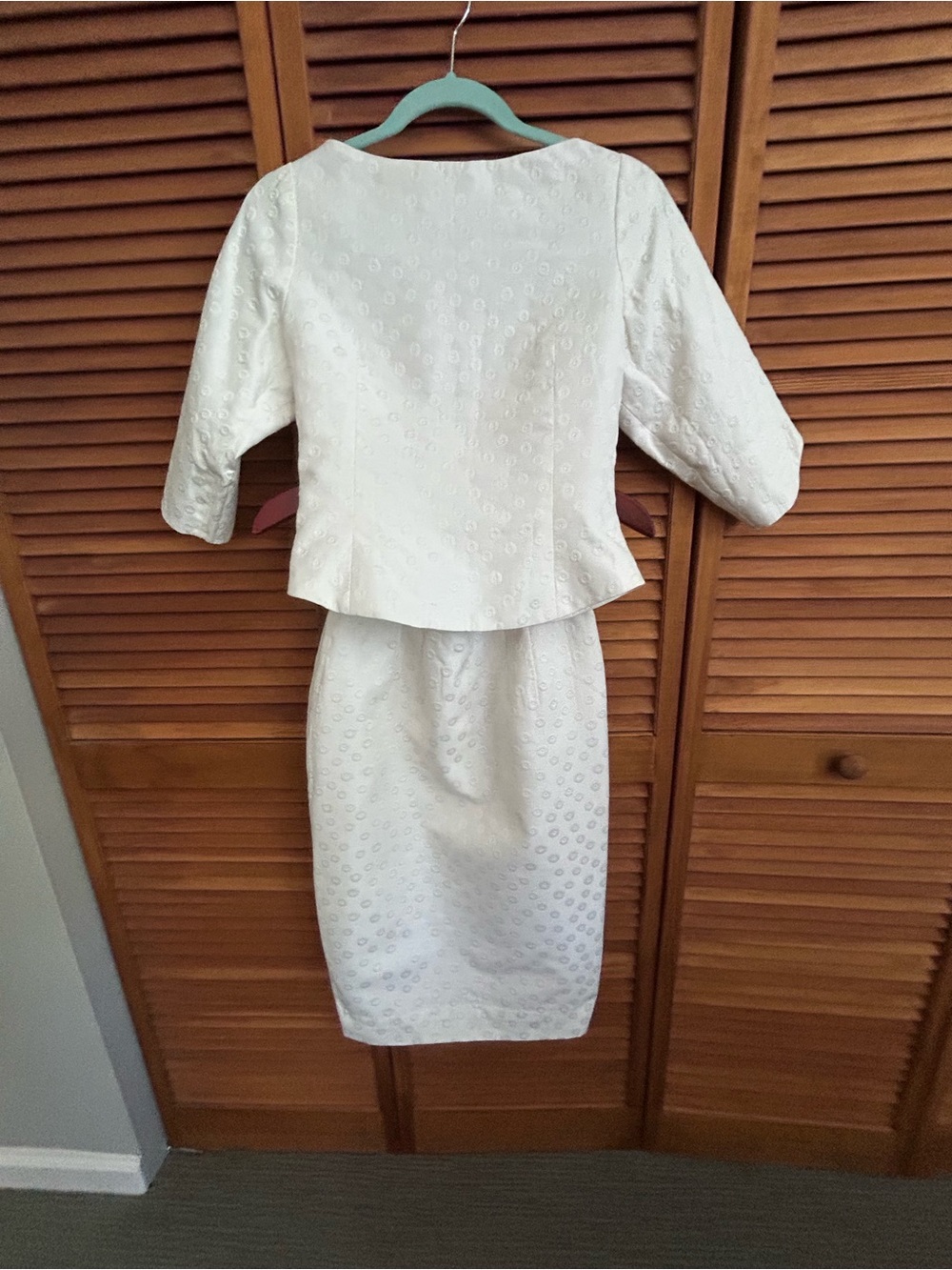 CREAMY WHITE TOP/SKIRT